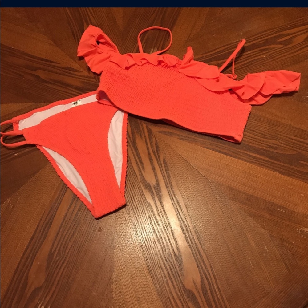Swim Suit Brand Cupshe size M Brand New in Bag with tags on Suit